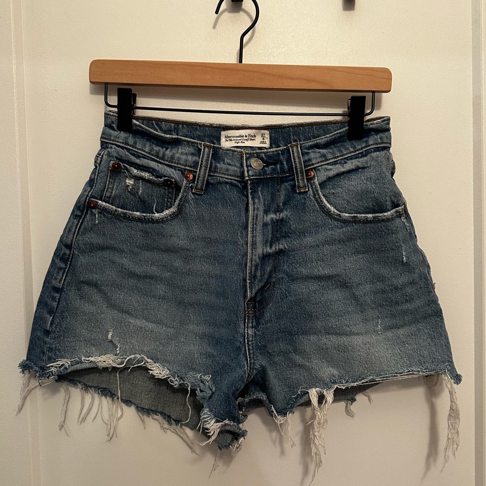 Abercrombie Curve Love 90s Relaxed Cutoff Shorts High Rise